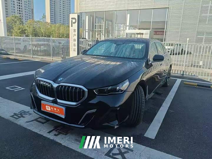 BMW 5 Series 530Li Luxury M Sport Package - ავტომობილი ჩინეთიდან