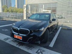 BMW 5 Series 530Li Luxury M Sport Package - ფოტო 1