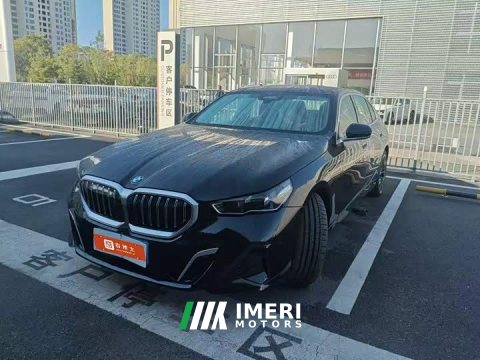 2025 BMW 5 Series 530Li Luxury M Sport Package - ავტომობილი ჩინეთიდან