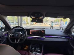 BMW 5 Series 530Li Luxury M Sport Package - ფოტო 5