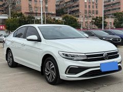 Volkswagen Bora 200TSI DSG Comfort Navigation Edition - ფოტო 3