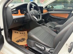 Volkswagen Bora 200TSI DSG Comfort Navigation Edition - ფოტო 9