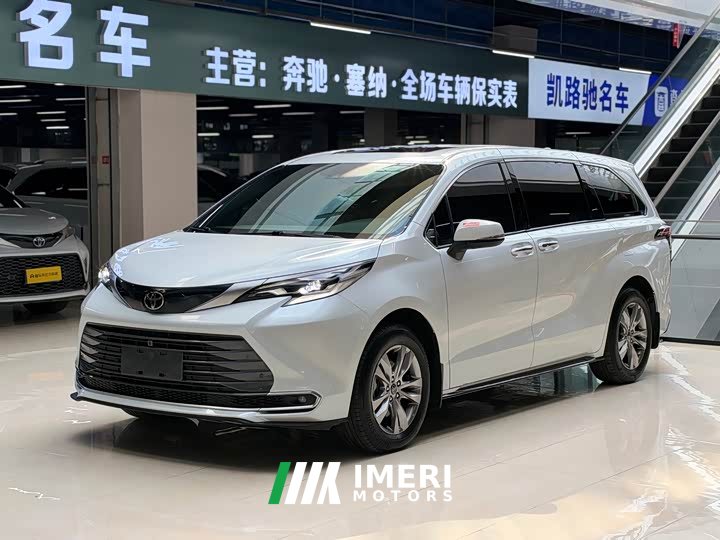 Toyota Sienna 2.5L Hybrid AWD Premium - ავტომობილი ჩინეთიდან