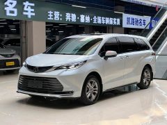 Toyota Sienna 2.5L Hybrid AWD Premium - ფოტო 1