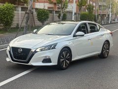 Nissan Teana 2.0L XL Comfort - ფოტო 1