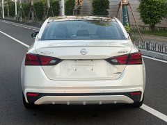 Nissan Teana 2.0L XL Comfort - ფოტო 8