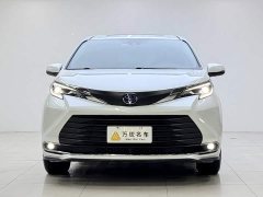 Toyota Sienna 2023 2.5L Hybrid Comfort Edition - ფოტო 2