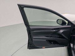 Toyota Camry 2.0G Luxury - ფოტო 20