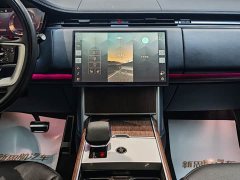 Land Rover Range Rover 3.0 L6 400PS Extended Wheelbase 7-Seater - ფოტო 16