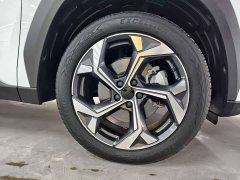 Geely Boyue L 1.5TD DCT Luxury - ფოტო 4