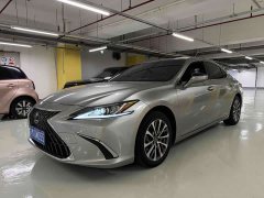 Lexus ES 300h Premium Edition - ფოტო 1