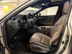 Lexus ES 300h Premium Edition - ფოტო 5