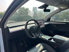 Tesla Model Y Rear-Wheel Drive - ფოტო 8
