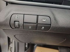 Hyundai Elantra 1.5L CVT Luxury - ფოტო 11
