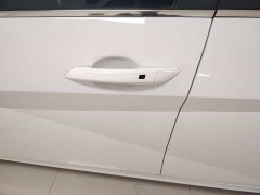 Hyundai Elantra 1.5L CVT Luxury - ფოტო 16