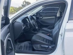 Volkswagen 200TSI DSGFashion Edition - ფოტო 4
