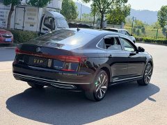 Volkswagen Passat Outstanding Edition 380TSI Dragon Ascendant Version - ფოტო 4
