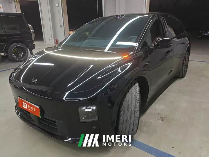 Li Auto i6 2025 Two-Wheel Drive Standard - ავტომობილი ჩინეთიდან