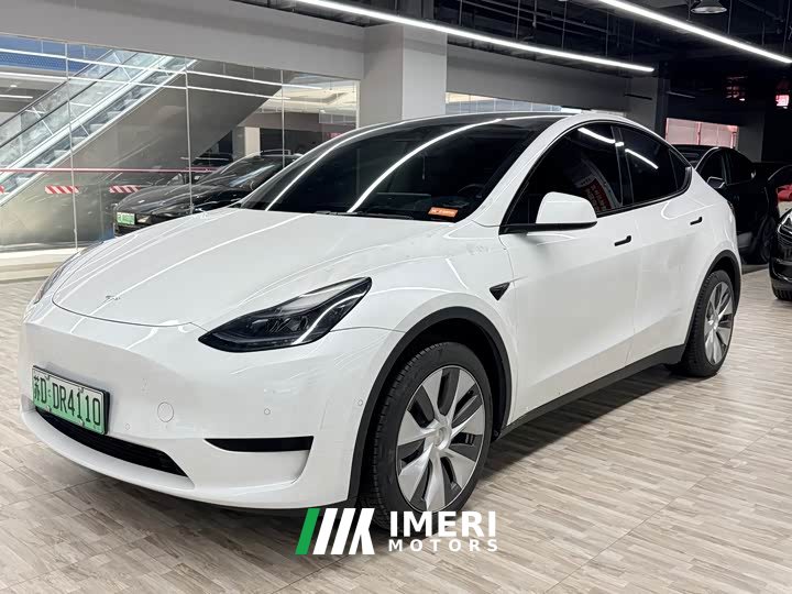 Tesla Model Y Facelift Rear-Wheel Drive