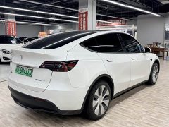Tesla Model Y 2022 Facelift Rear-Wheel Drive - ფოტო 4