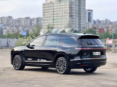 NIO ES8 Six-Seat Executive Signature Edition - ფოტო 5