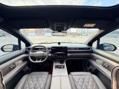NIO ES8 Six-Seat Executive Signature Edition - ფოტო 8