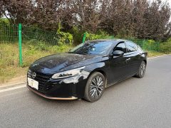 Nissan Teana 2.0L SV Black Gold Edition - ფოტო 1