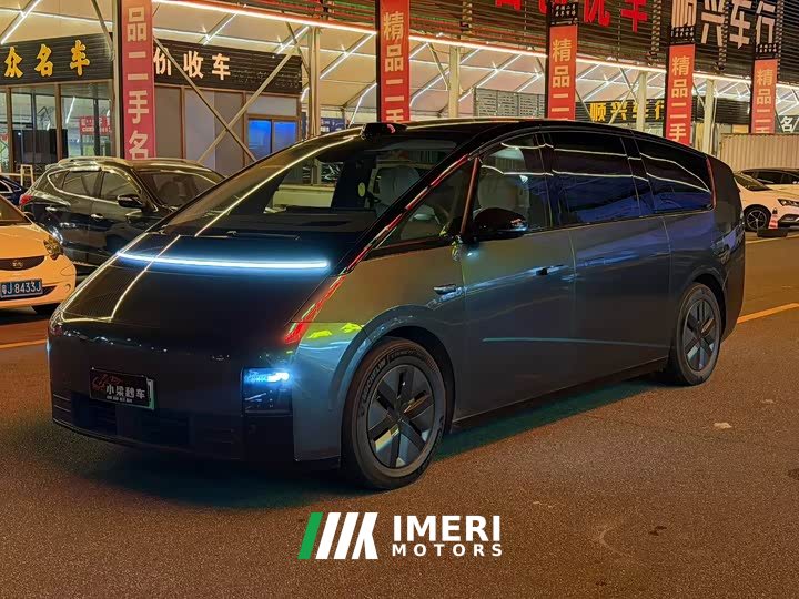 Li Auto Li Xiang MEGA Ultra - ავტომობილი ჩინეთიდან