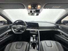 Hyundai Elantra 2023 1.5L CVT Luxury - ფოტო 6