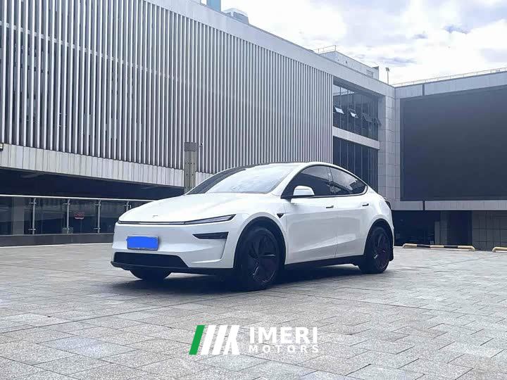 Tesla Model Y Long Range All-Wheel Drive
