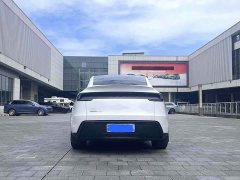 Tesla Model Y Long Range All-Wheel Drive - ფოტო 5