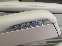 AITO M9 Extended Range Ultra 52kWh 6-Seater - ფოტო 18