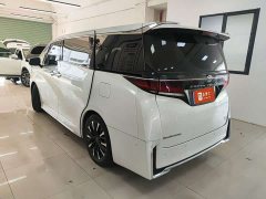 Toyota Vellfire 2024 Crown Hybrid 2.5L Executive Premier Edition - ფოტო 3
