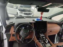 Toyota Vellfire 2024 Crown Hybrid 2.5L Executive Premier Edition - ფოტო 7