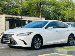 Lexus ES 200 Premium Edition - ფოტო 1