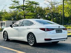 Lexus ES 200 Premium Edition - ფოტო 4