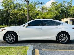 Lexus ES 200 Premium Edition - ფოტო 8