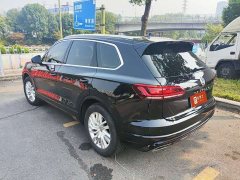 Volkswagen Touareg 2020 2.0TSI Sharp Elegance National VI - ფოტო 3