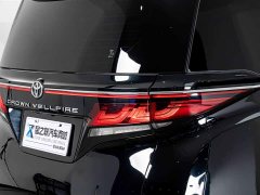 Toyota Vellfire Crown Hybrid 2.5L Executive Premier Edition - ფოტო 8