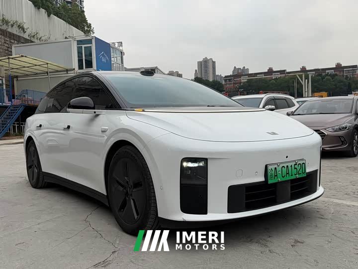 Li Auto i6 Two-wheel drive standard version - ავტომობილი ჩინეთიდან