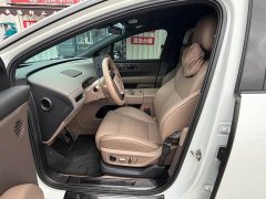 Li Auto i6 Two-wheel drive standard version - ფოტო 7