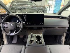 Lexus LM 2023 500h Six-Seat Premium Edition - ფოტო 10