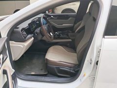 BYD Qin PLUS Glory Edition DM-i 55KM Leading - ფოტო 9