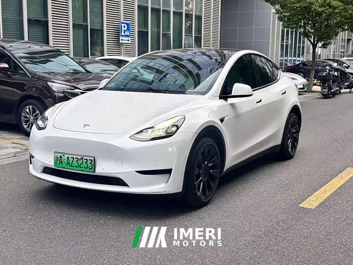 Tesla Model Y Rear-Wheel Drive