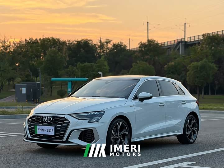 Audi A3 Sportback 35 TFSI Luxury Sport - ავტომობილი ჩინეთიდან