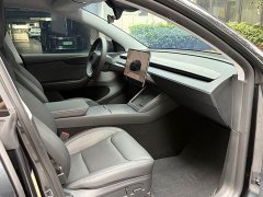 Tesla Model Y Rear-Wheel Drive - ფოტო 16