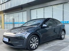Tesla Model Y Rear-Wheel Drive - ფოტო 2
