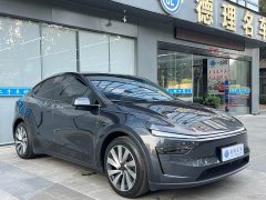 Tesla Model Y Rear-Wheel Drive - ფოტო 4