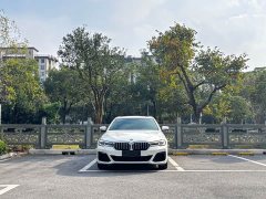 BMW 5 Series 530Li Premier M Sport Package - ფოტო 2