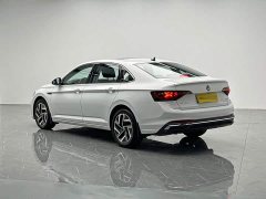 Volkswagen Jetta Facelift II 300TSI DSG Beyond Edition - ფოტო 4